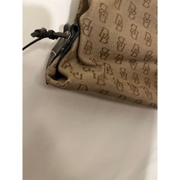 Vintage Dooney & Bourke tan and brown handbag - Picture 7 of 16